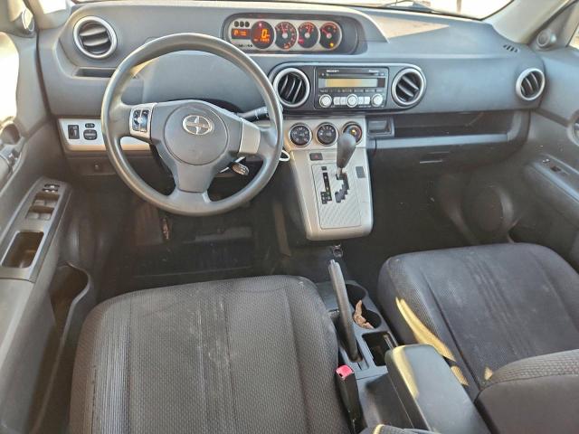 Toyota Scion Xb Image 2