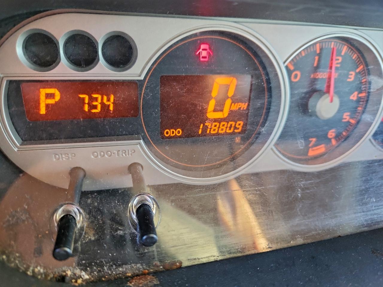 Toyota Scion Xb Image 5