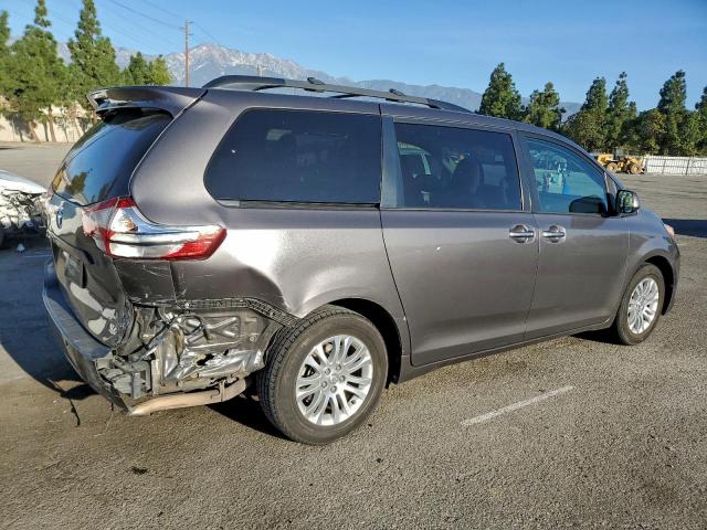 Toyota Sienna Xle Image 9