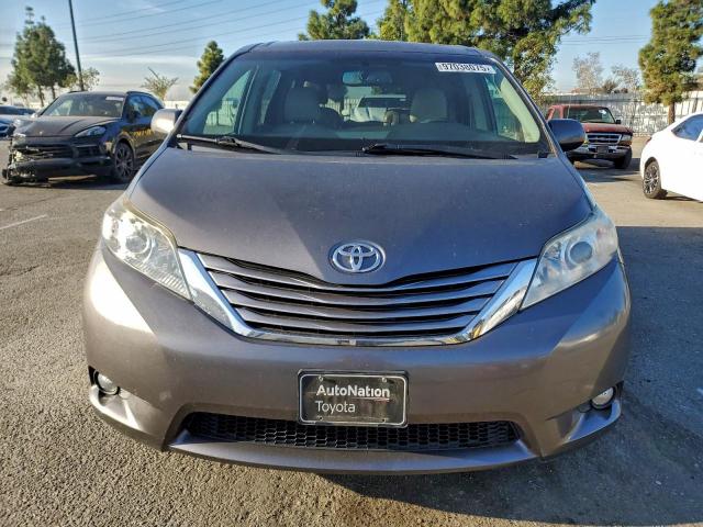 Toyota Sienna Xle Image 5