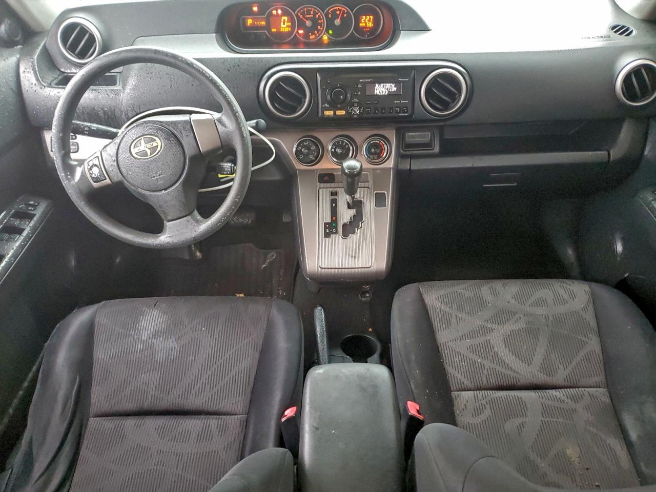 Toyota Scion Image 9