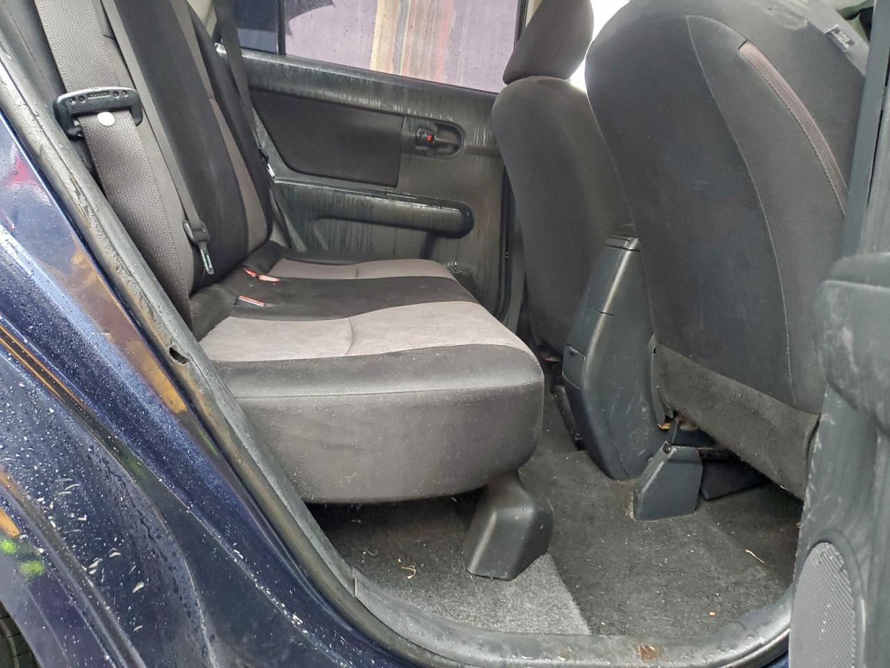 Toyota Scion Image 11