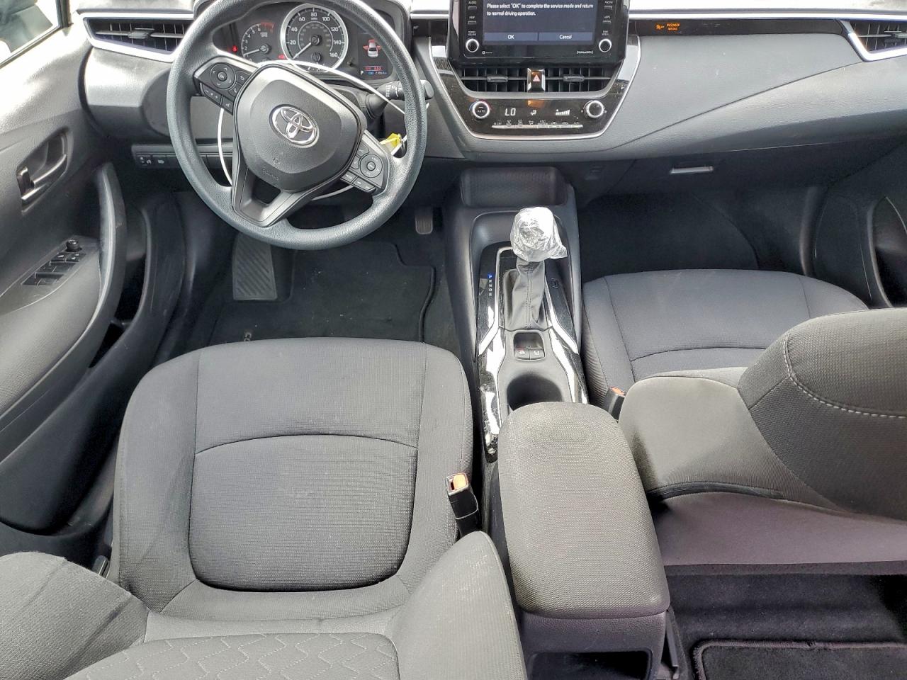 Toyota Corolla Le Image 9