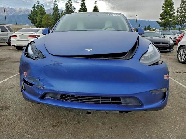 Tesla Model Y Image 8