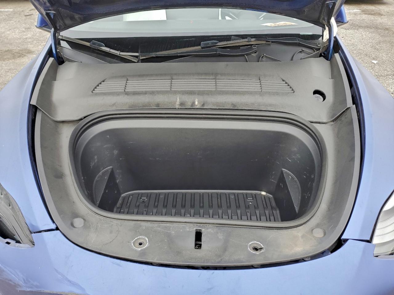 Tesla Model Y Image 5