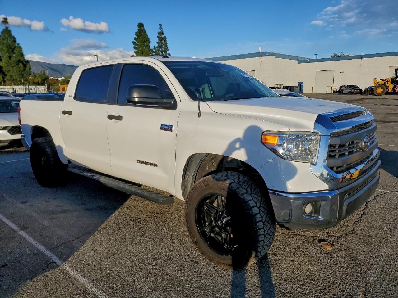 Toyota Tundra Crewmax Sr5 Image 3