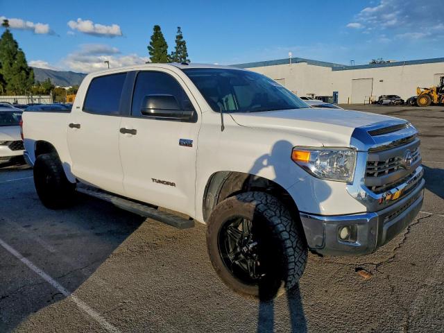 Toyota Tundra Crewmax Sr5 Image 3