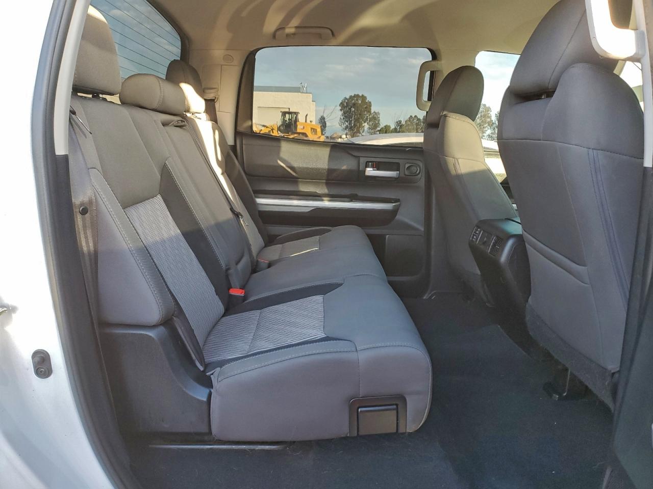 Toyota Tundra Crewmax Sr5 Image 11