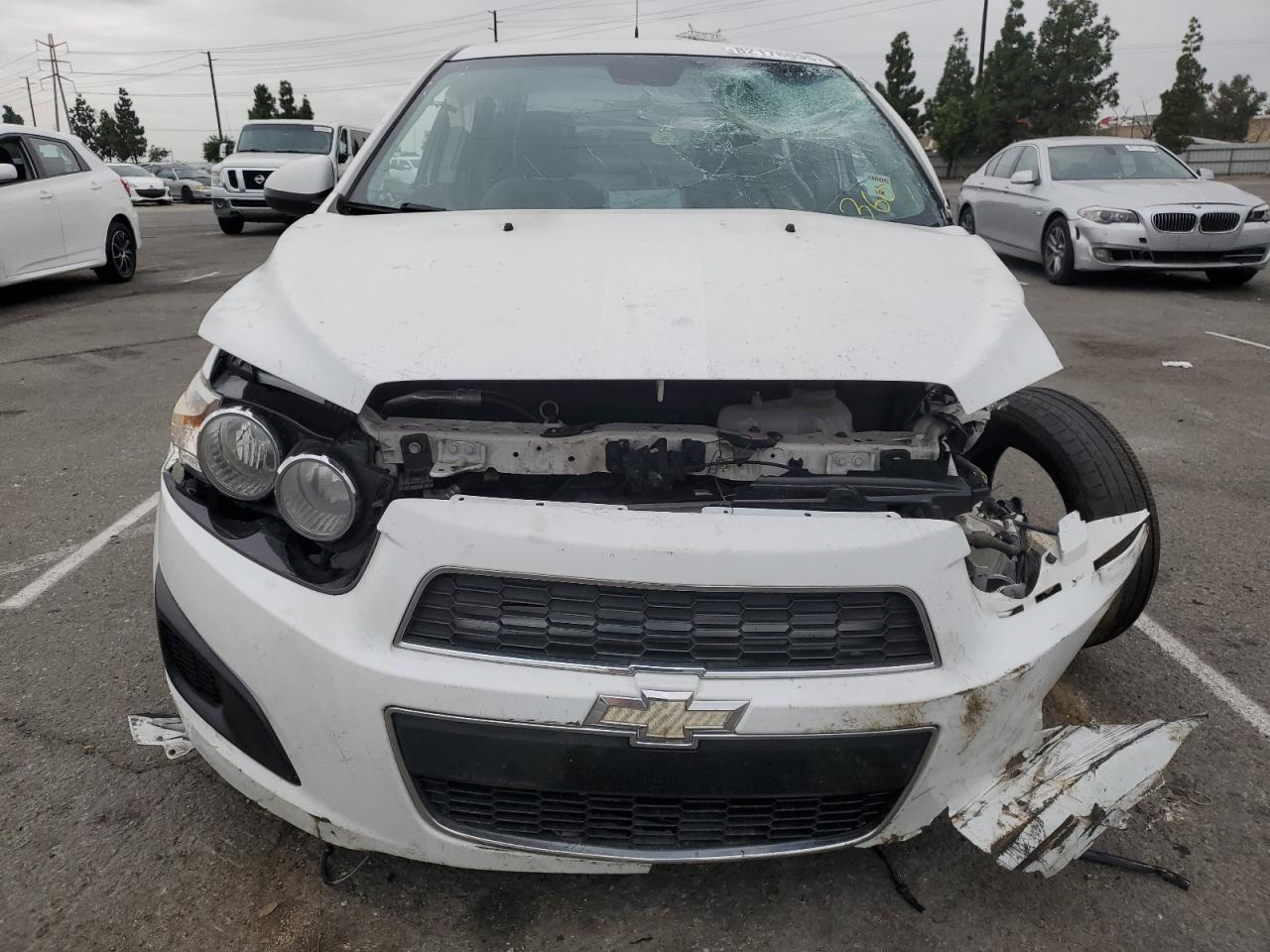 Chevrolet Sonic Ls Image 5