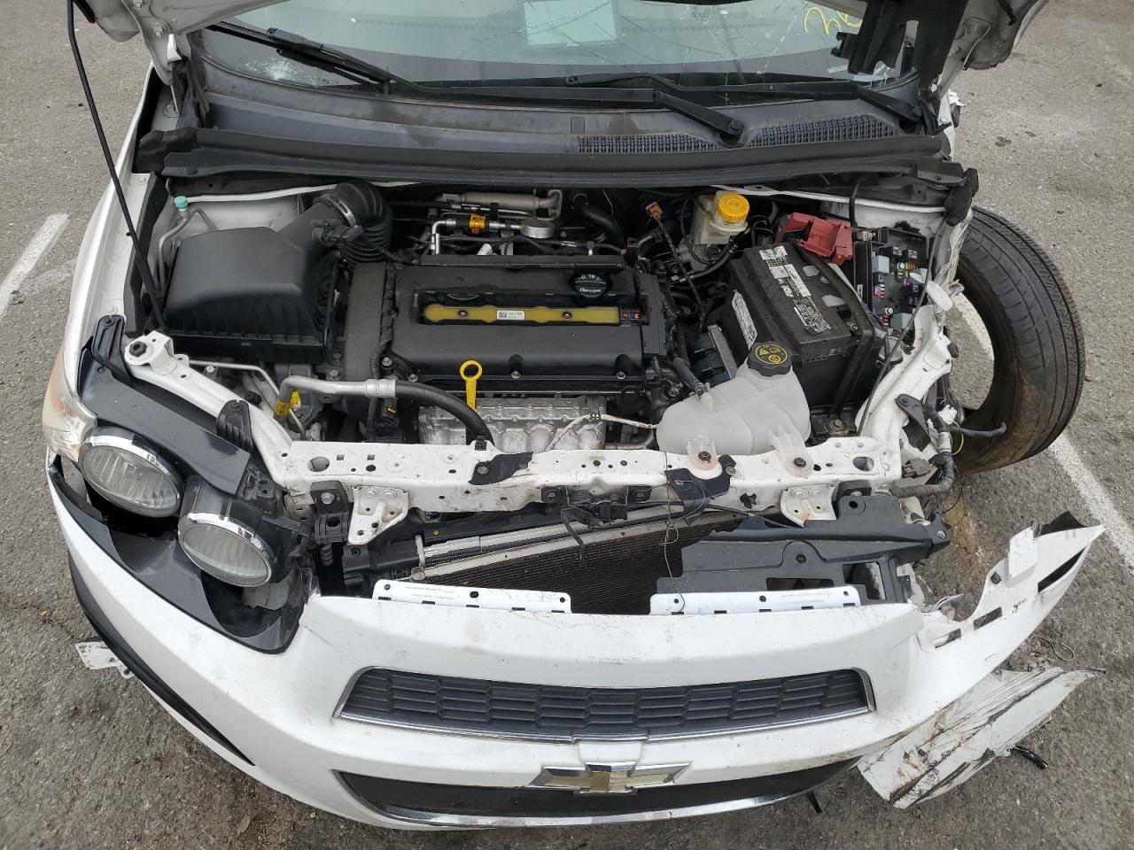 Chevrolet Sonic Ls Image 10