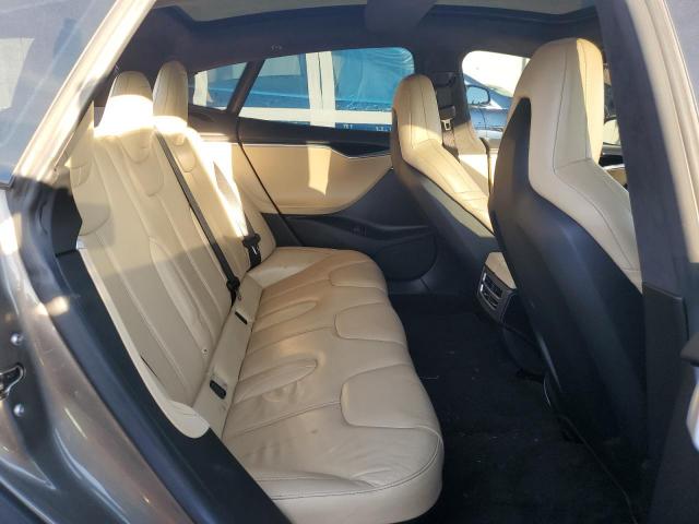 Tesla Model S Image 8