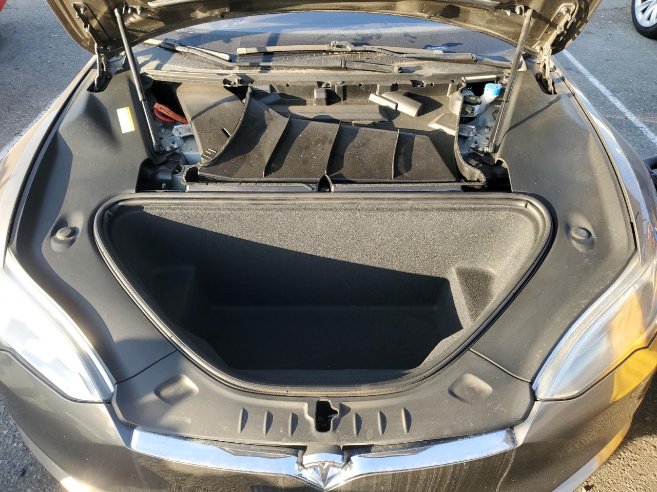 Tesla Model S Image 6