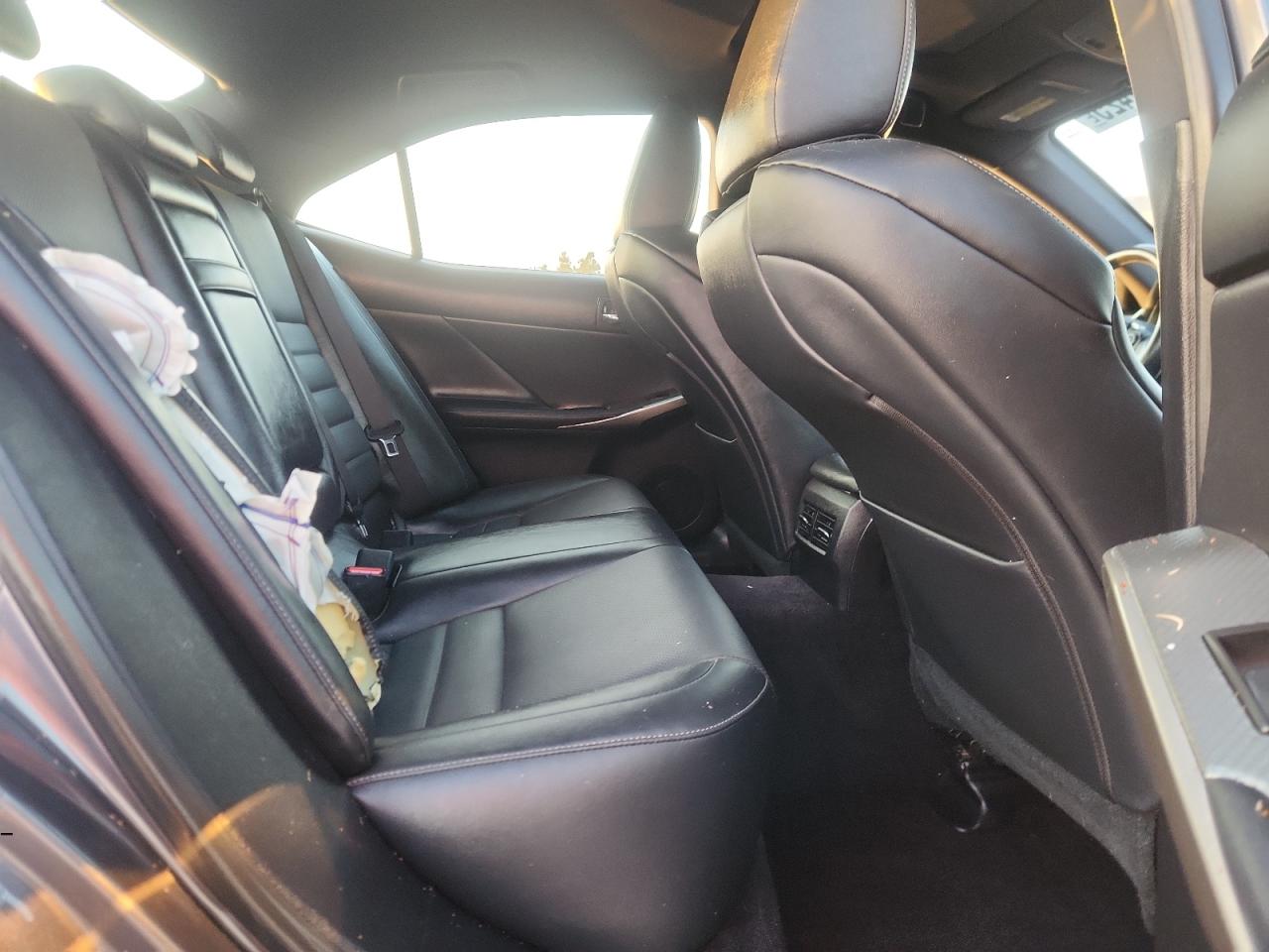 Lexus Is 250 Image 11