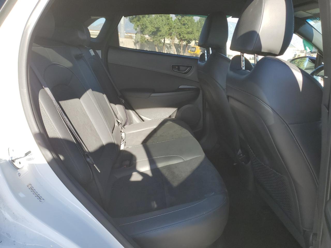 Hyundai KONA Base Image 8