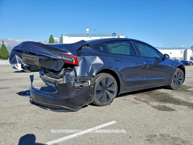 Tesla Model 3 Image 8