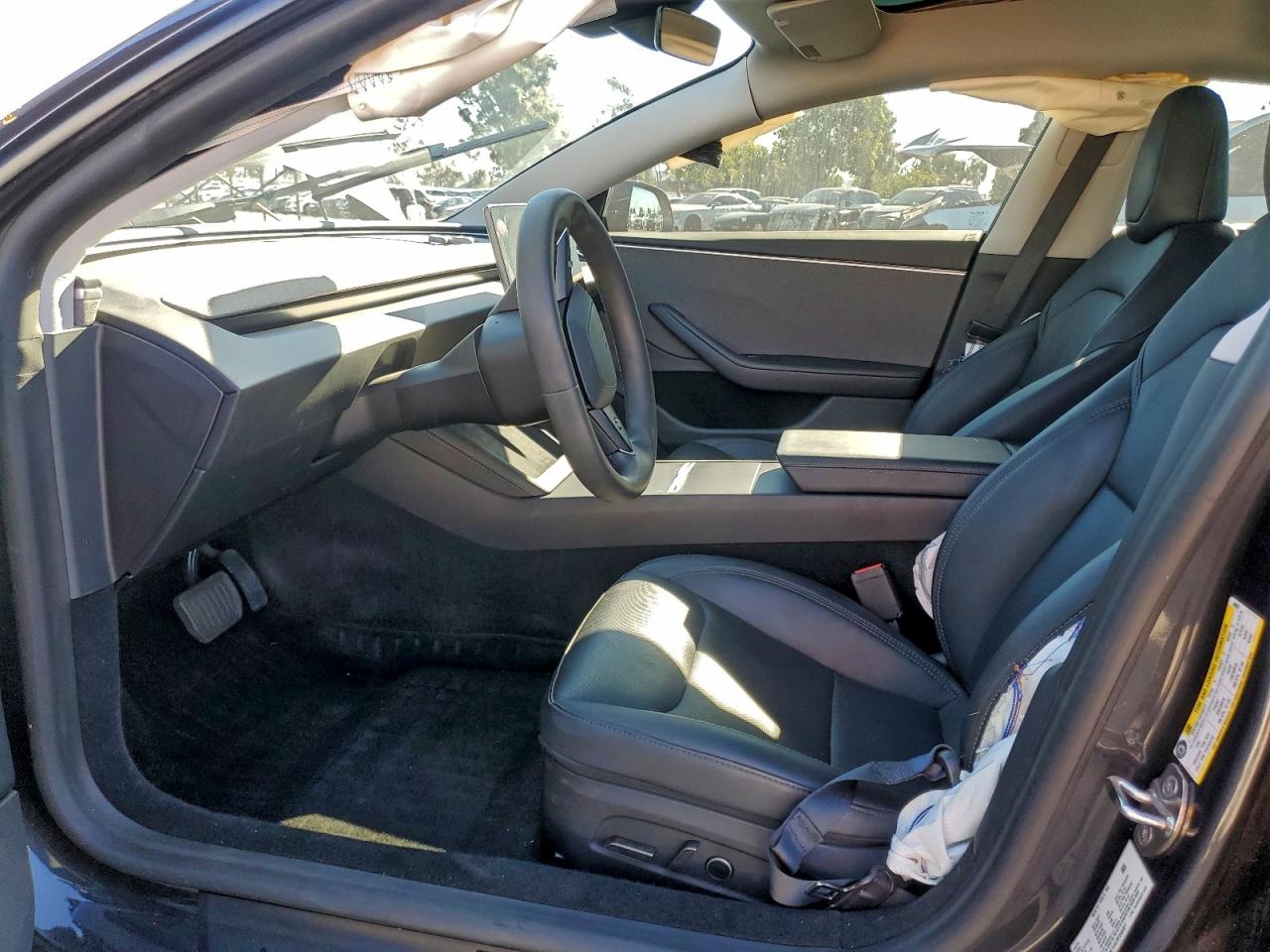 Tesla Model 3 Image 7