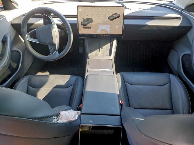 Tesla Model 3 Image 10