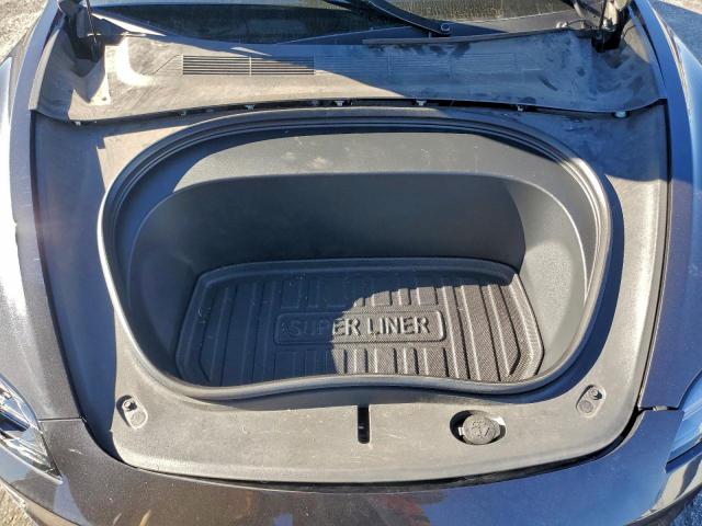 Tesla Model 3 Image 9