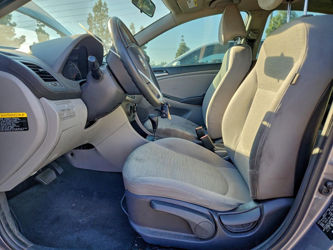 Hyundai ACCENT Se Image 7