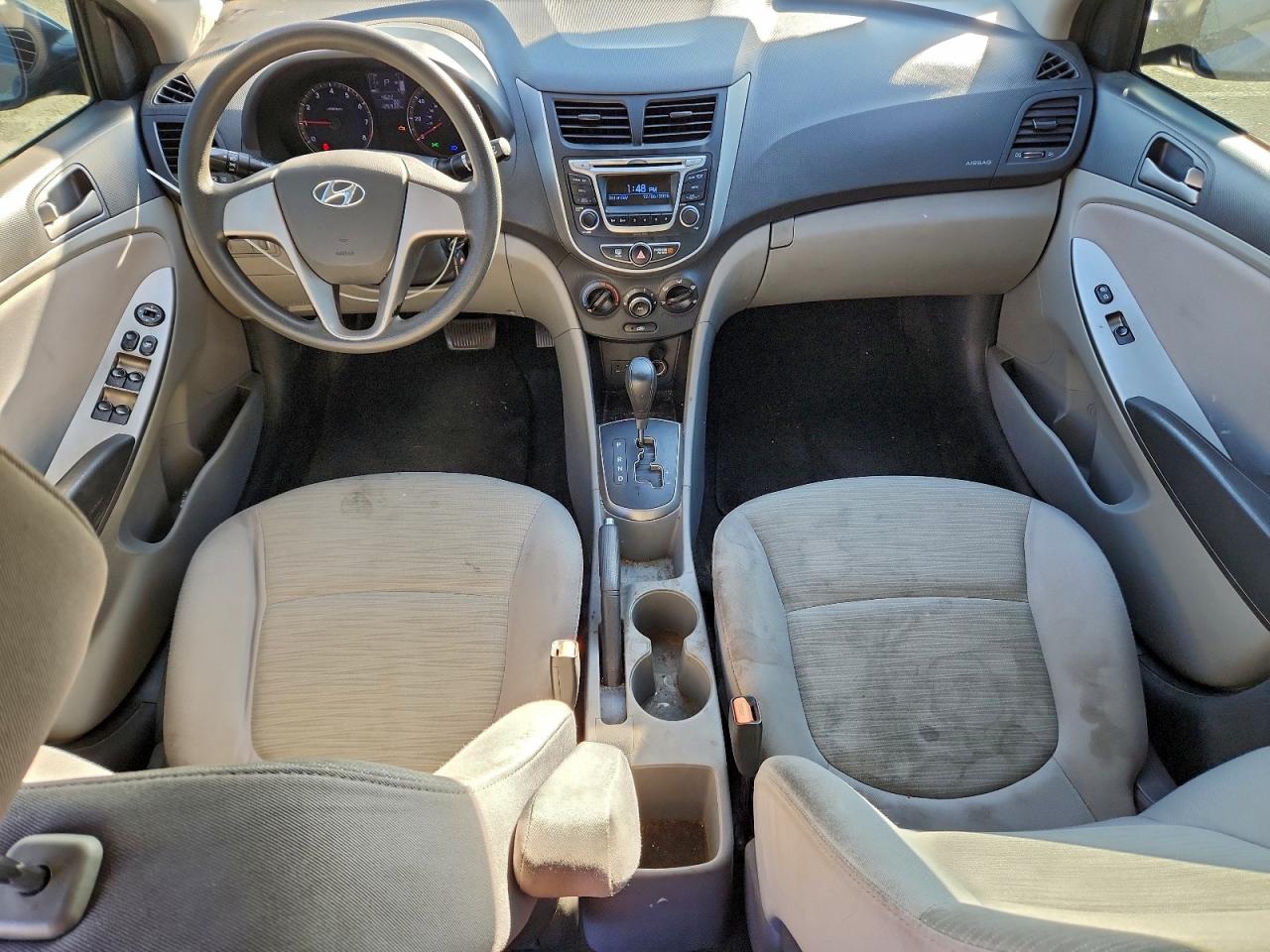 Hyundai ACCENT Se Image 9