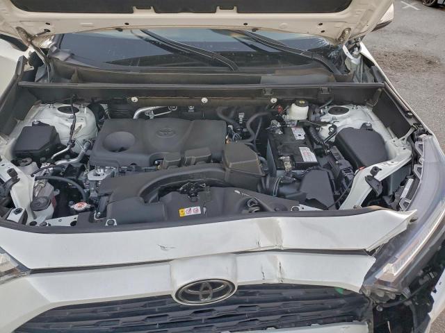 Toyota RAV4 Xle Premium Image 8