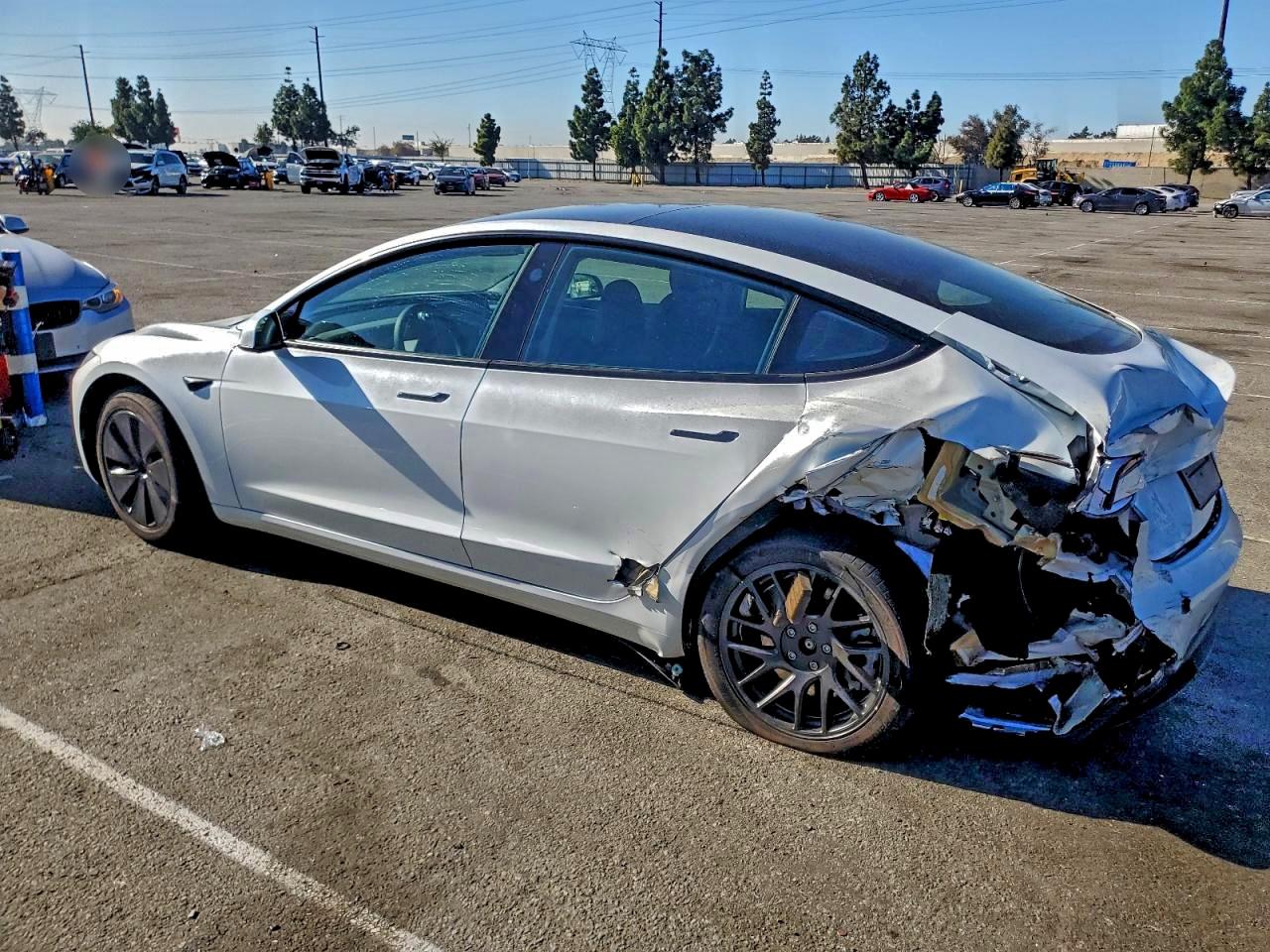 Tesla Model 3 Image 3