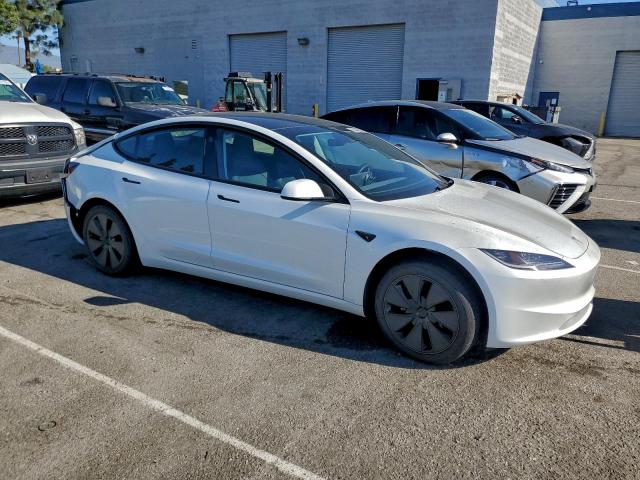 Tesla Model 3 Image 6