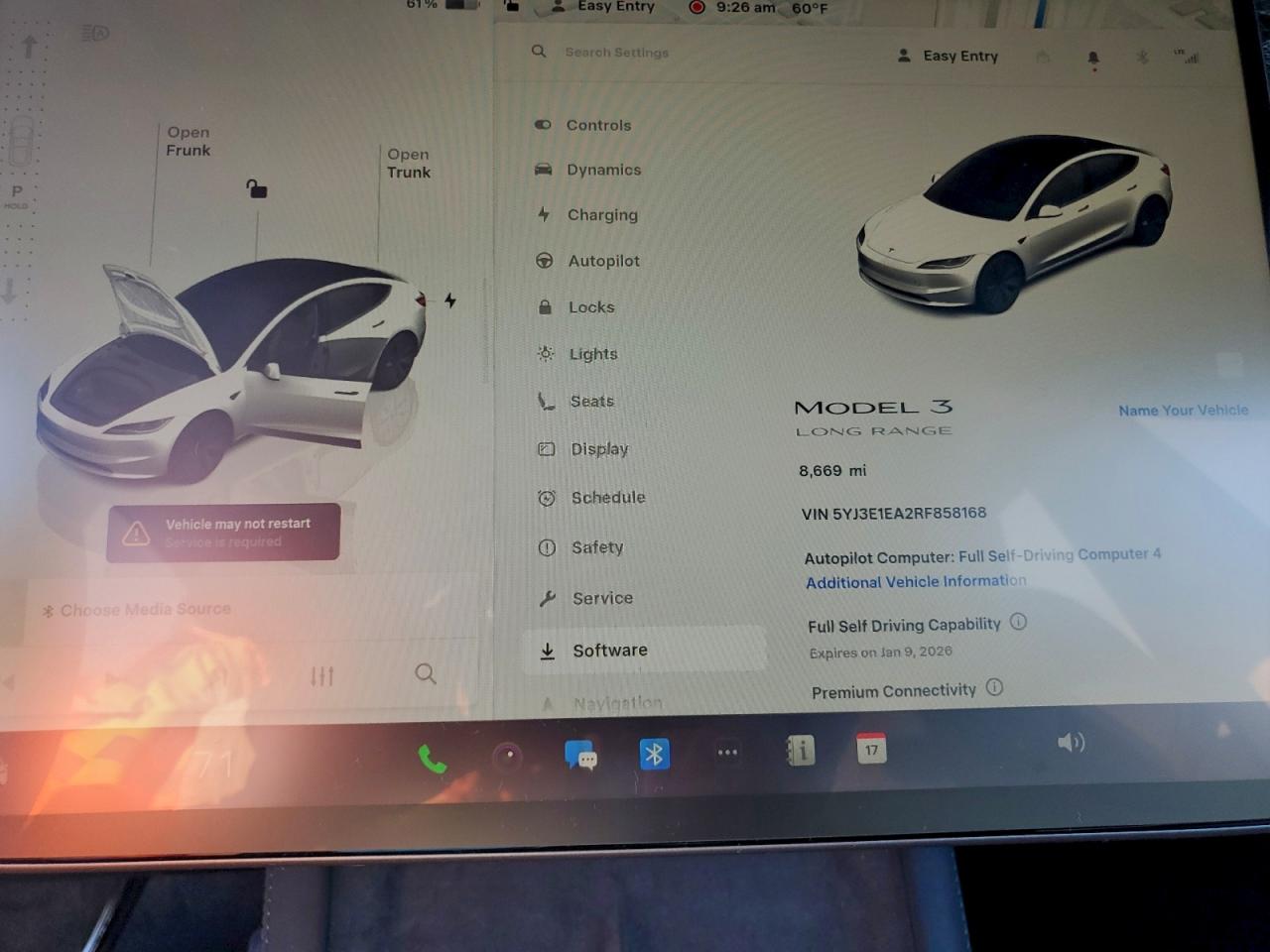 Tesla Model 3 Image 4
