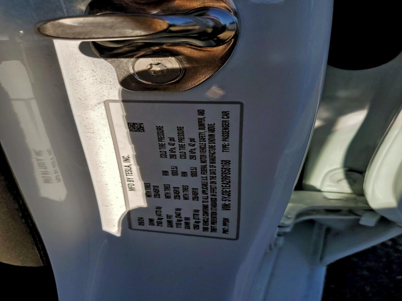 Tesla Model 3 Image 7