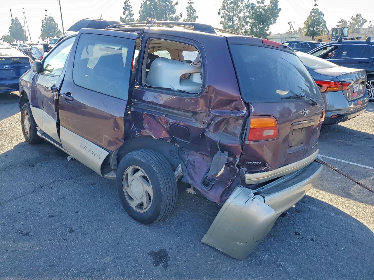 Toyota Sienna Le Image 7