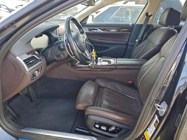 BMW 7 Series Xi Image 4