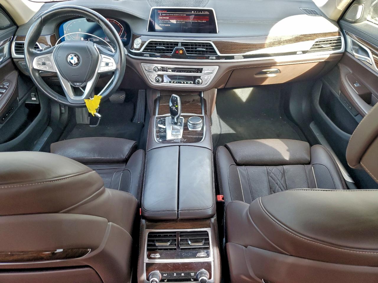 BMW 7 Series Xi Image 7