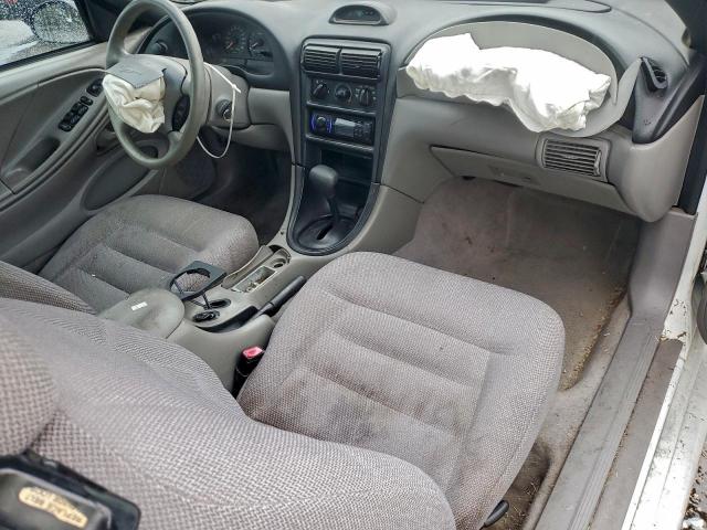 Ford Mustang Image 6