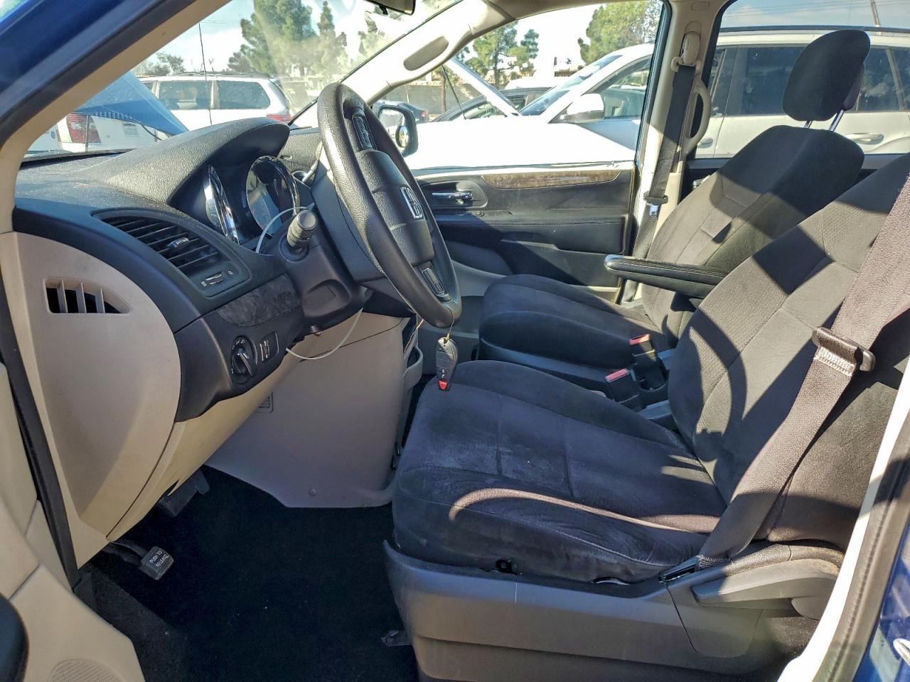 Dodge Caravan Express Image 13