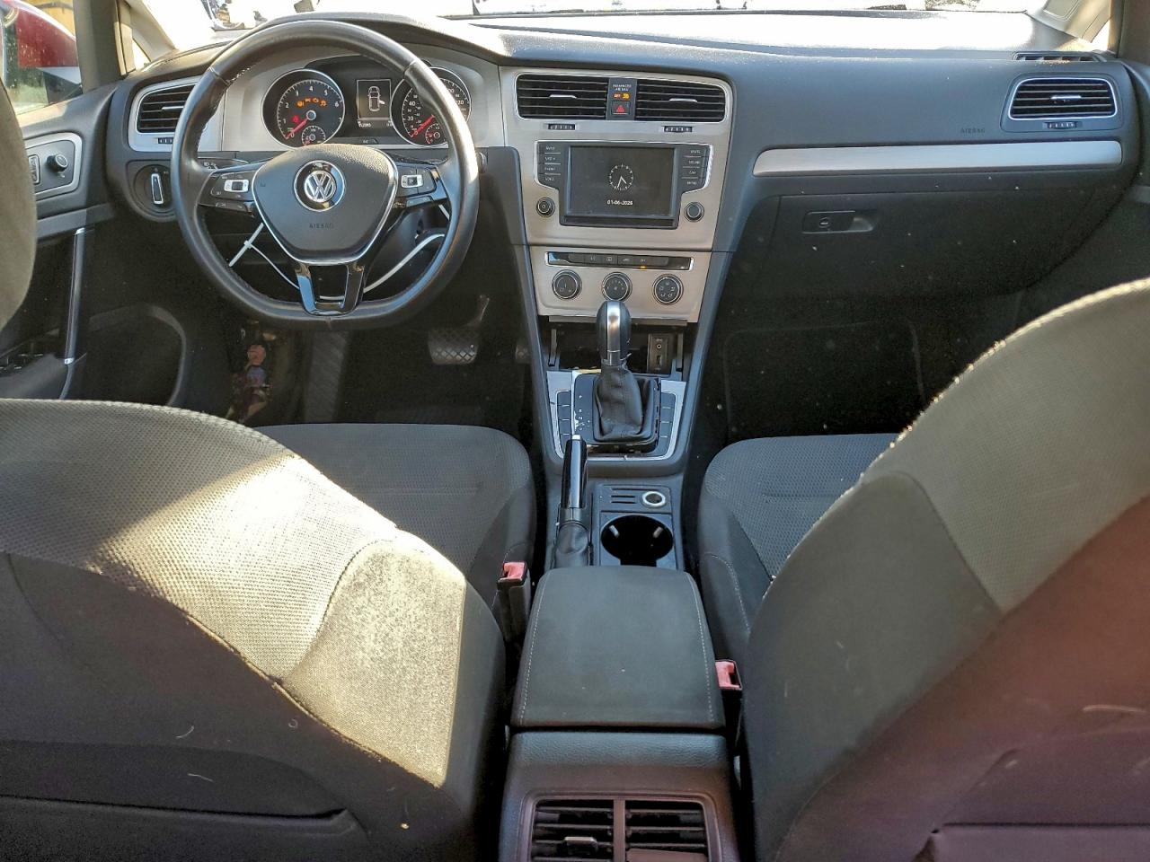 Volkswagen Golf S/se Image 7