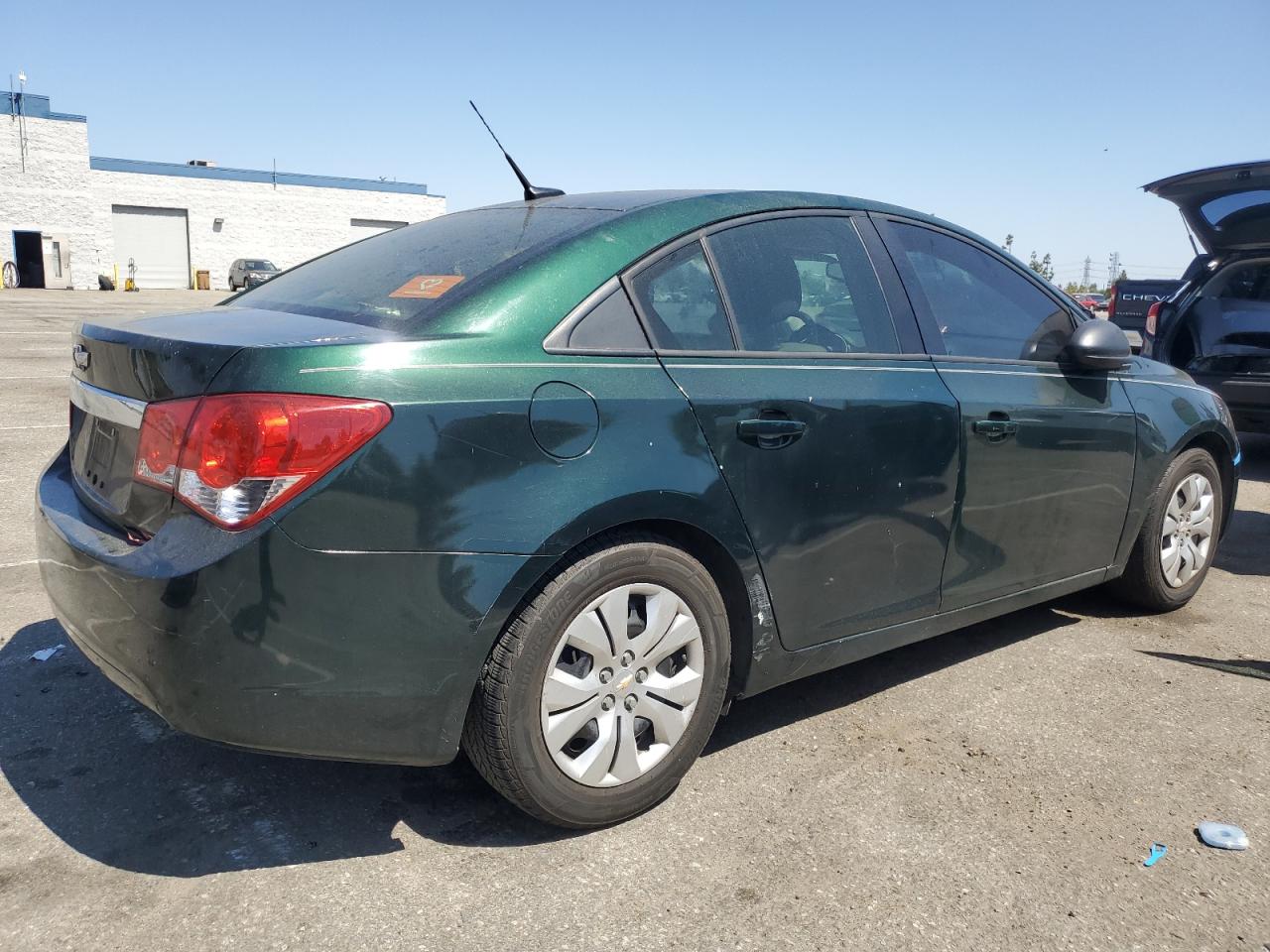 Chevrolet Cruze Ls Image 4