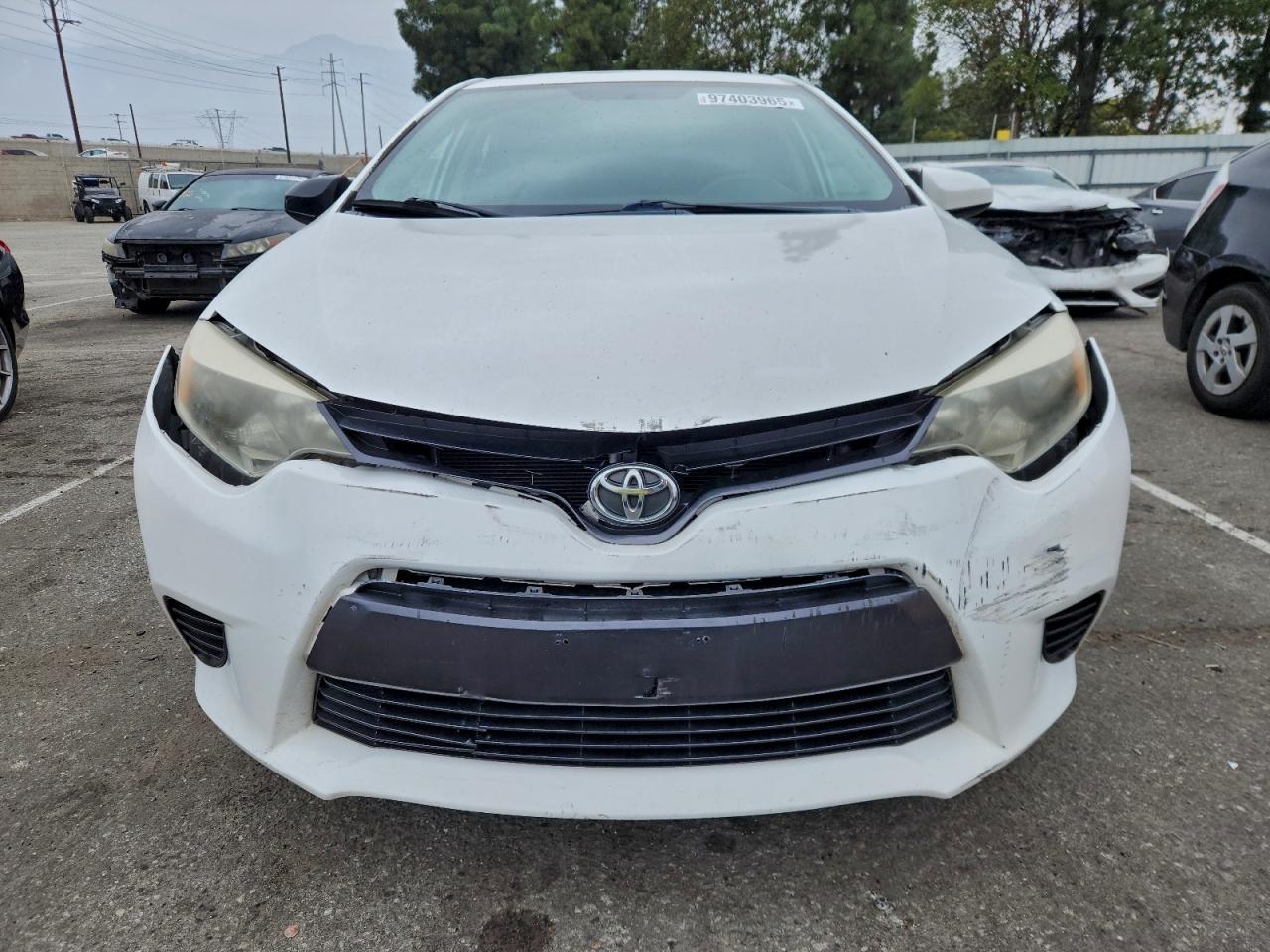 Toyota Corolla L Image 6