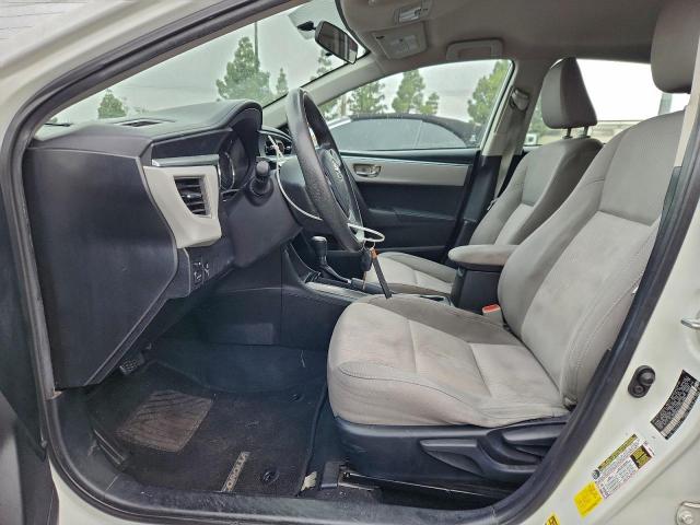 Toyota Corolla L Image 10