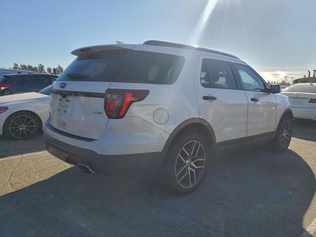Ford Explorer Sport Image 6