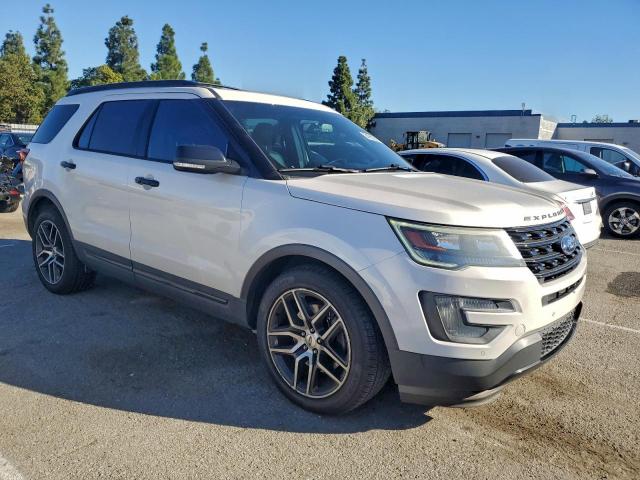 Ford Explorer Sport Image 8