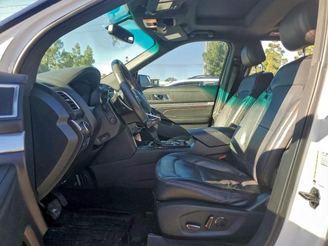 Ford Explorer Sport Image 2