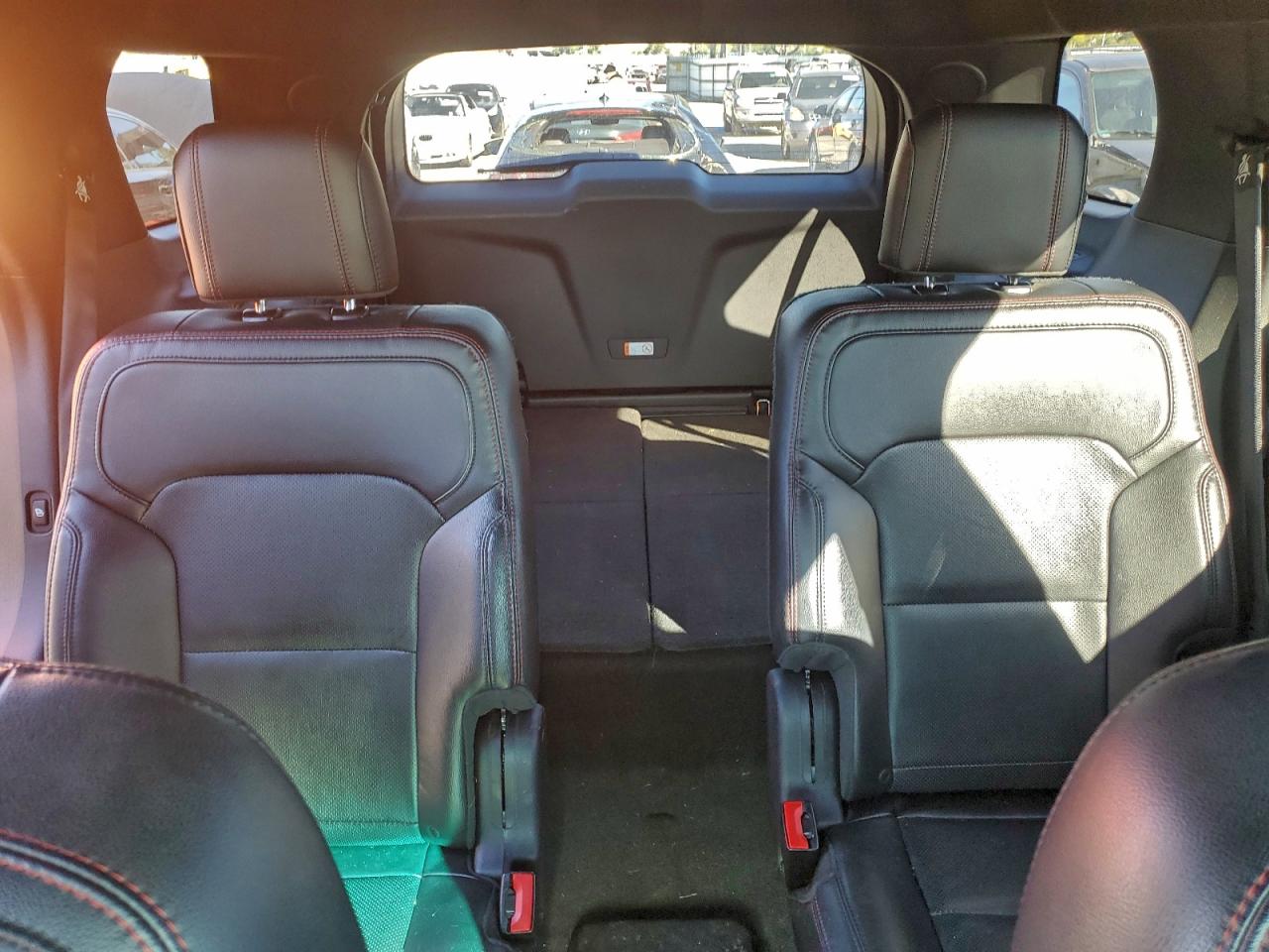 Ford Explorer Sport Image 7