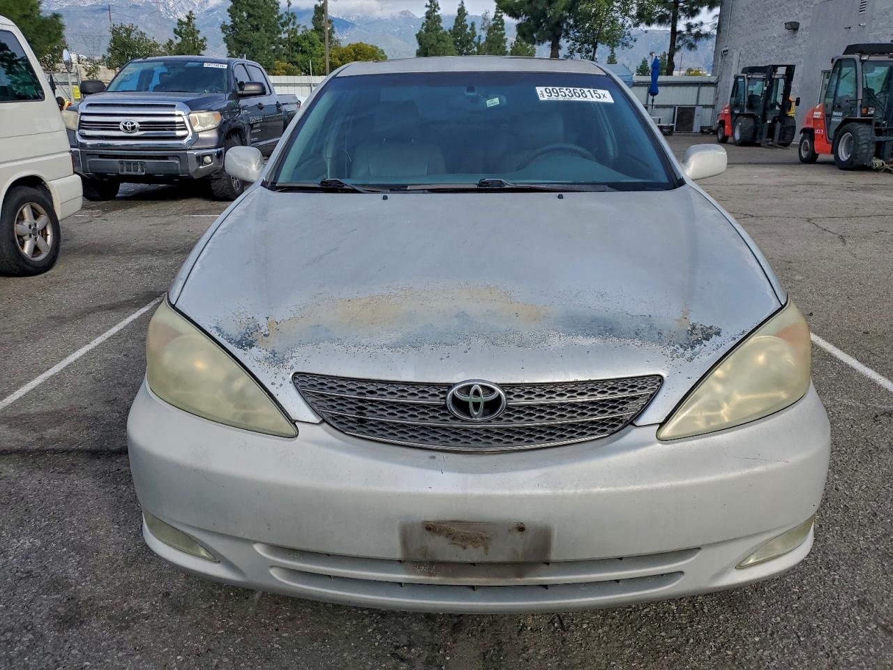 Toyota Camry Le Image 12