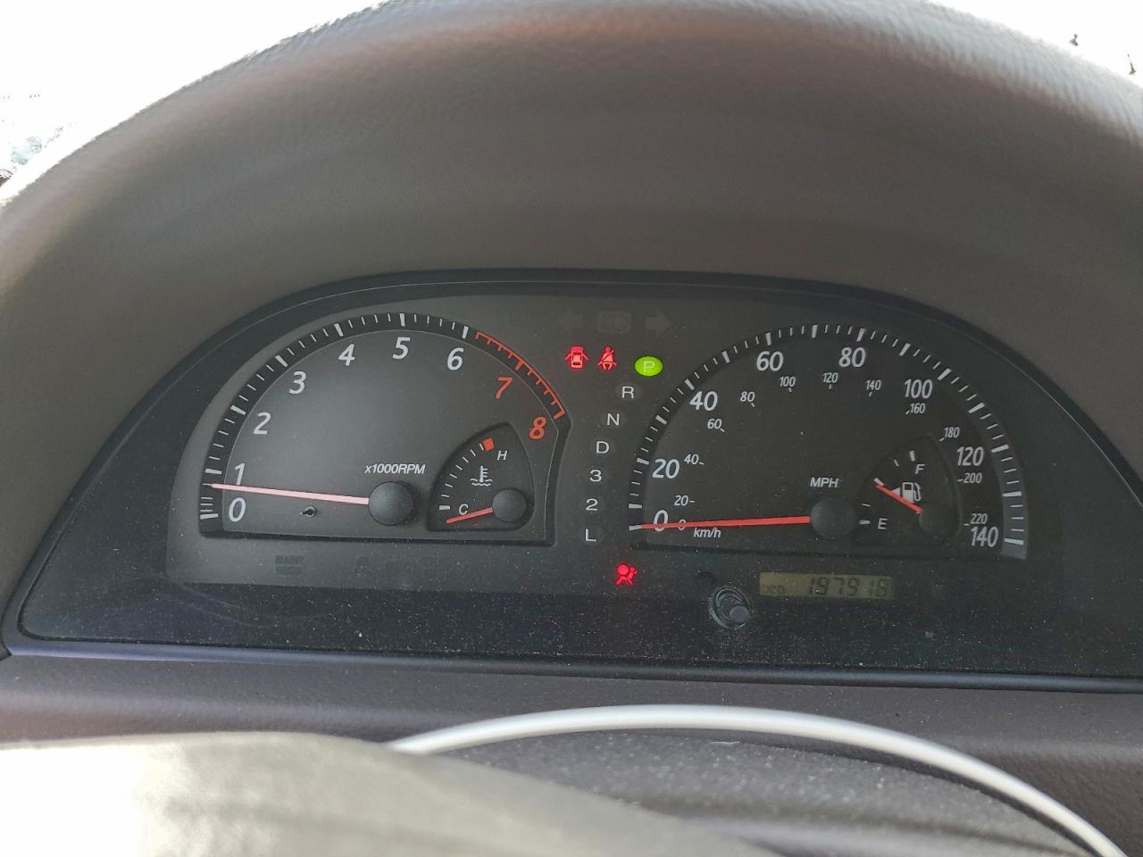 Toyota Camry Le Image 5