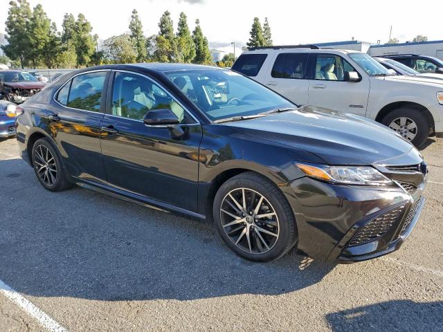 Toyota Camry Se Image 4