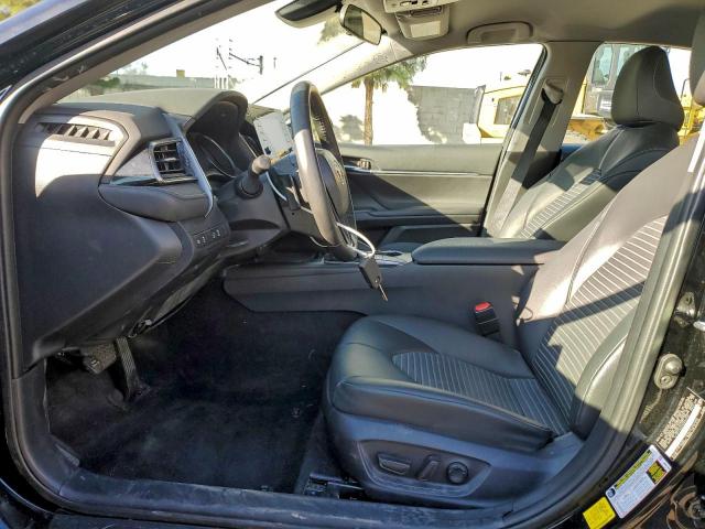 Toyota Camry Se Image 7