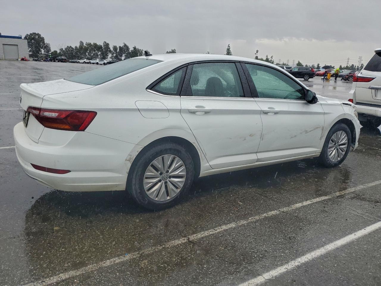Volkswagen Jetta S Image 10