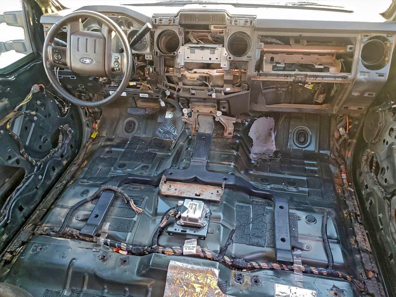 Ford F-350 Super Duty Image 12