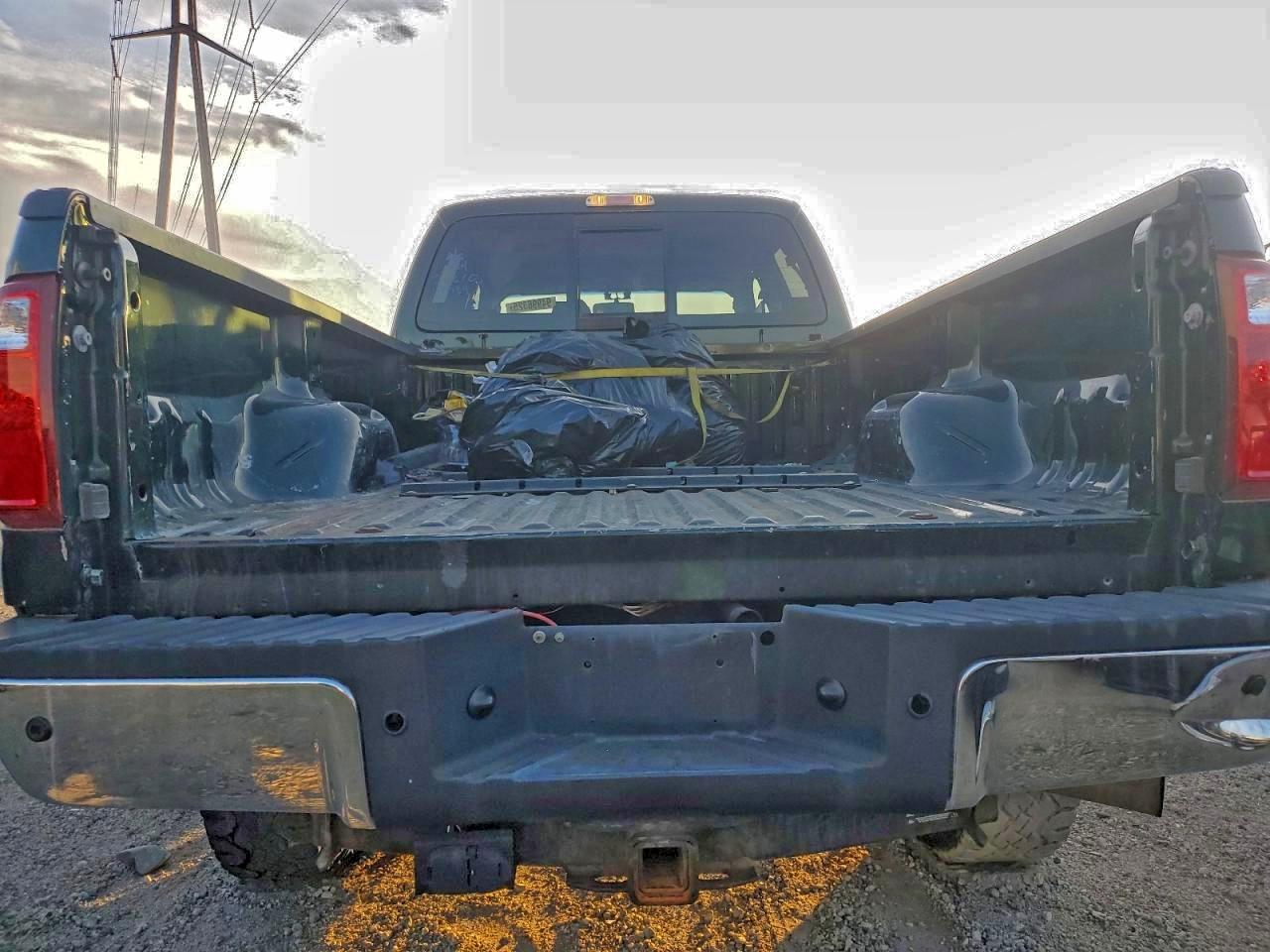 Ford F-350 Super Duty Image 7