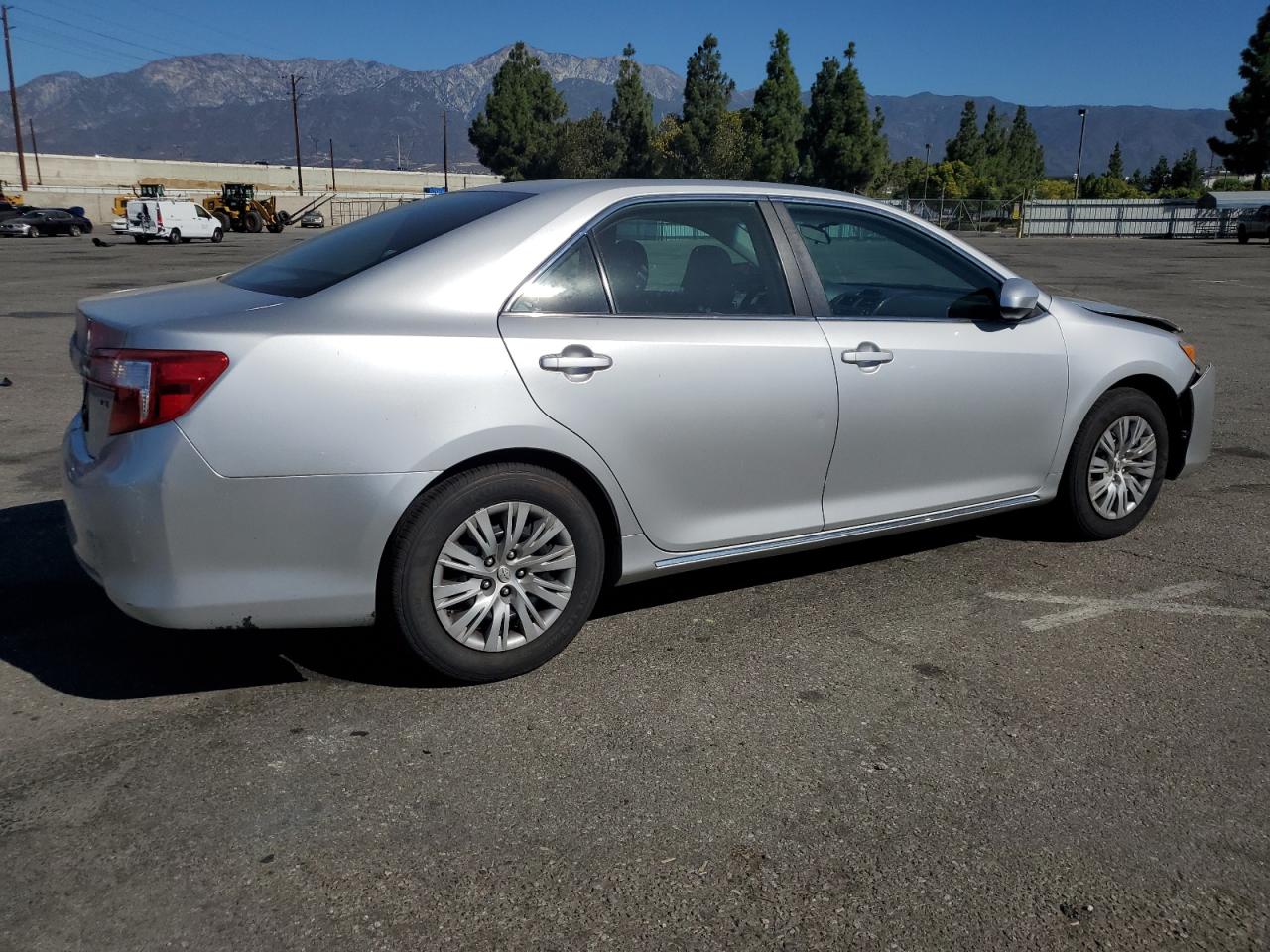 Toyota Camry Base Image 6